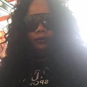 Meet your Posher, Rhonda